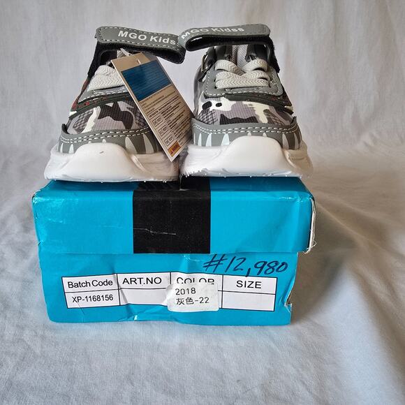 MGO Kidss Dino Bambino Shoes Toddler 6 (22) Gray White Light Up XP-1168156 NIB - Picture 8 of 13